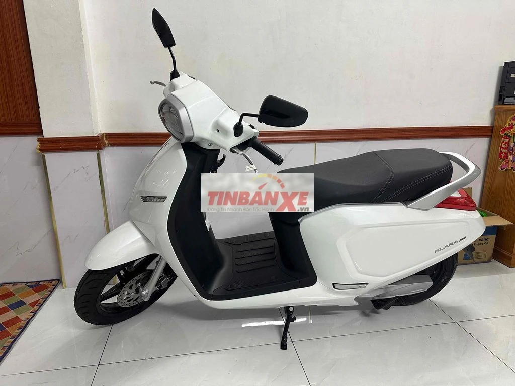 VinFast Klara Neo Trắng 600 km mới tinh