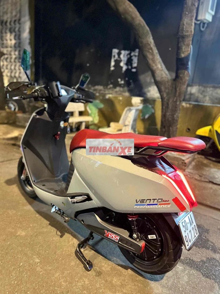 Xe máy điện Vento Neo 2025 Xám