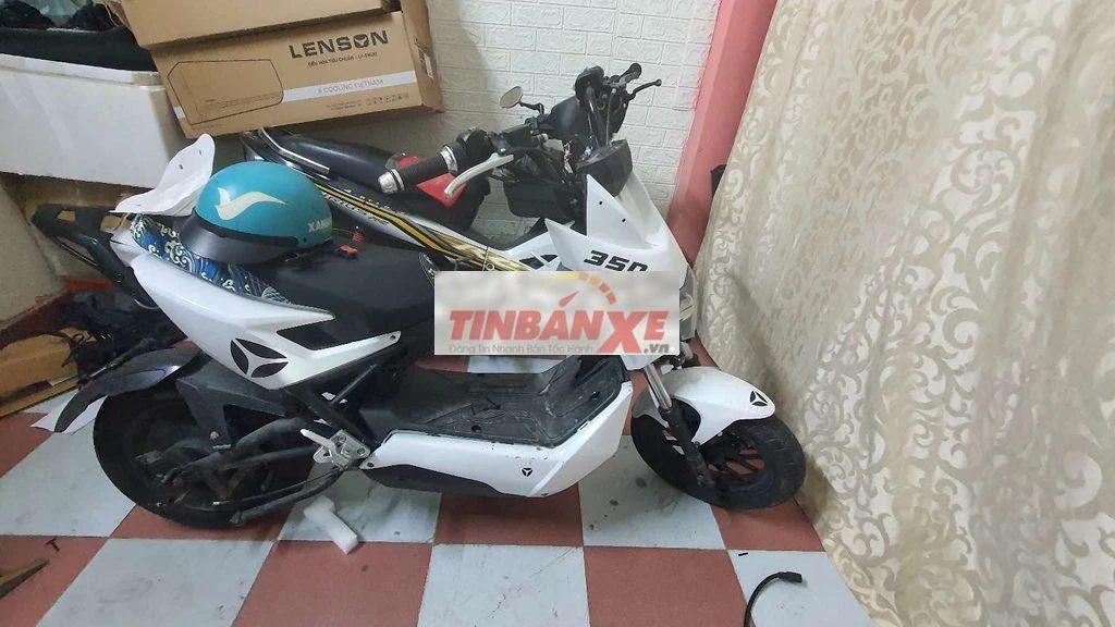 Xe máy điện Xmen Trắng