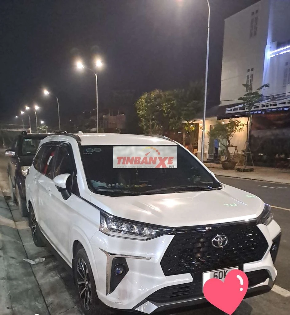 Toyota Veloz Cross 2022 Trắng 7 chỗ 8xxxx km