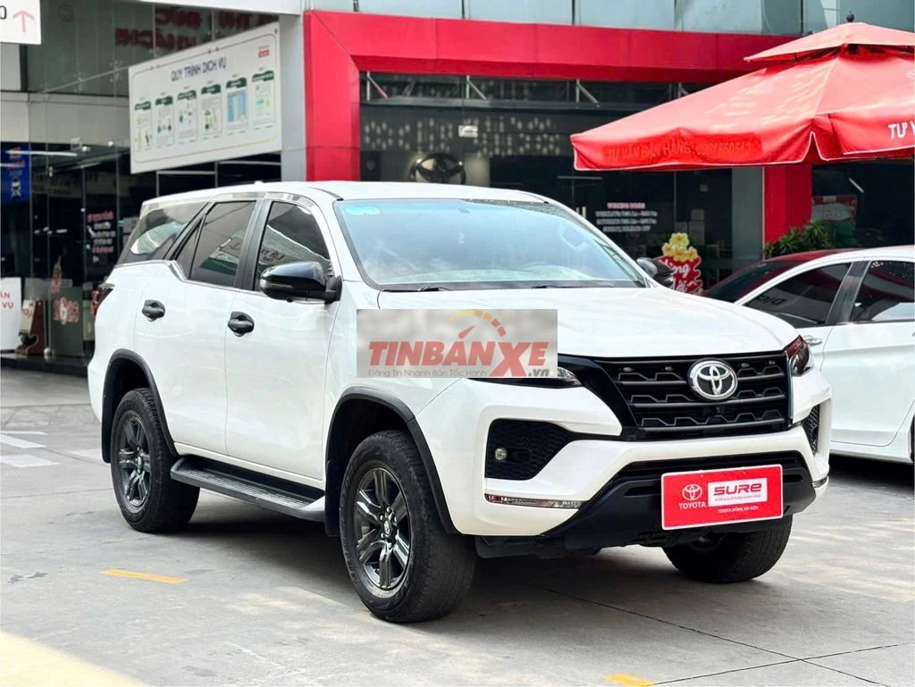 Fortuner máy dầu số sàn 2022 - giá tl