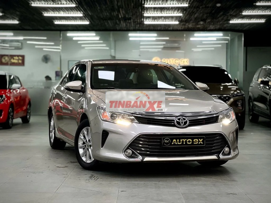 Toyota Camry 2015 2.0E Vàng ánh kim