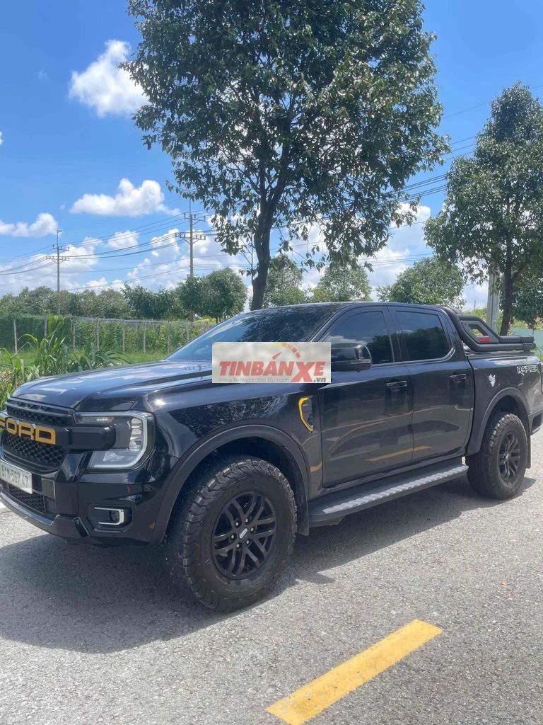 Ford Ranger XLS 2025 Tự động Đen