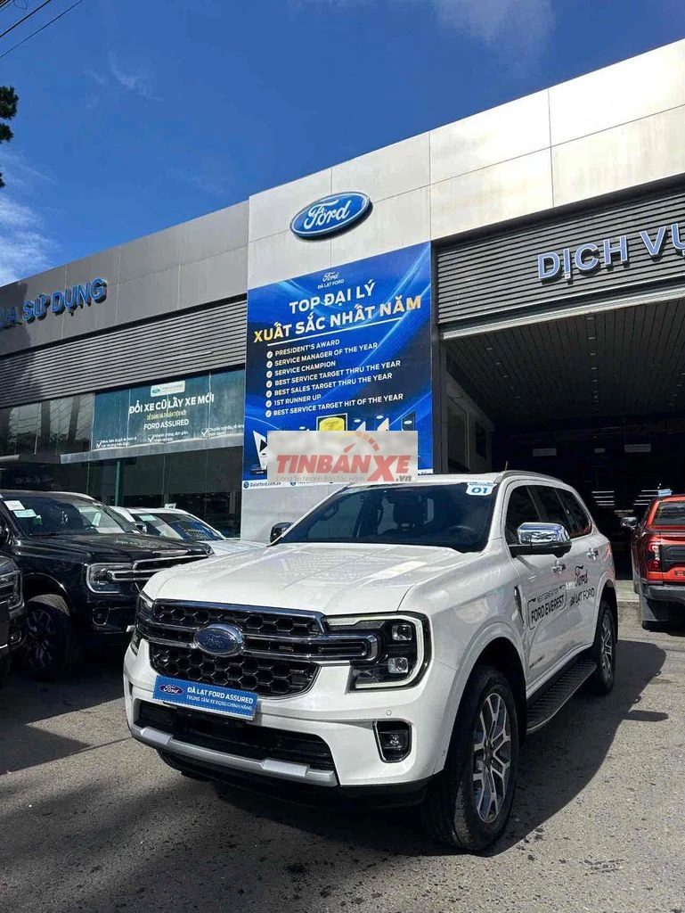 Ford Everest Titanium 4x4 2024 Trắng 83.000km
