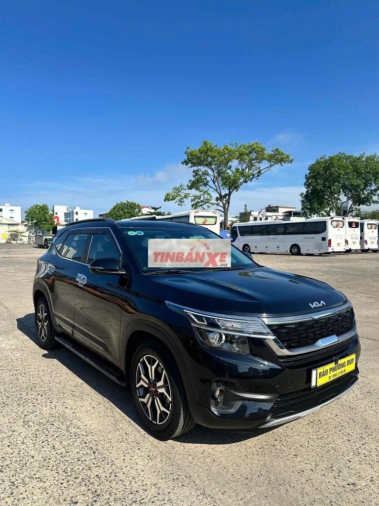 Kia Seltos 2021 Luxury 30000km Đen