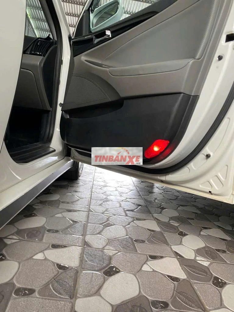 Hyundai Sonata 2011 Trắng 92000 km