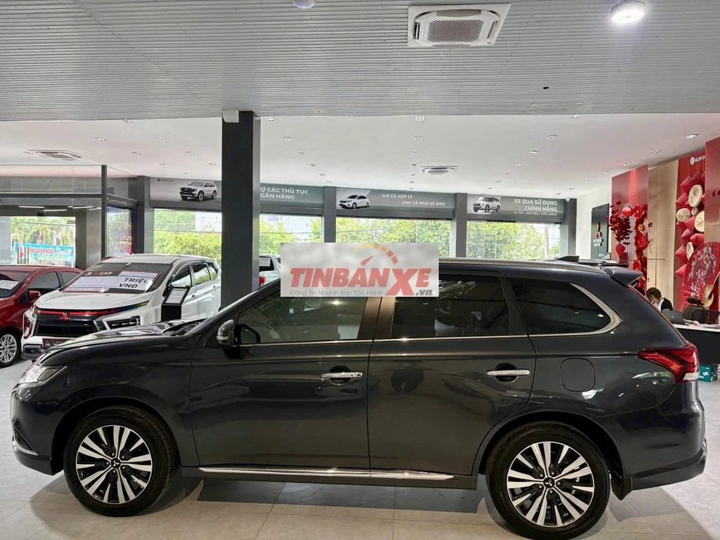 Mitsubishi Outlander CVT 2022 Xám