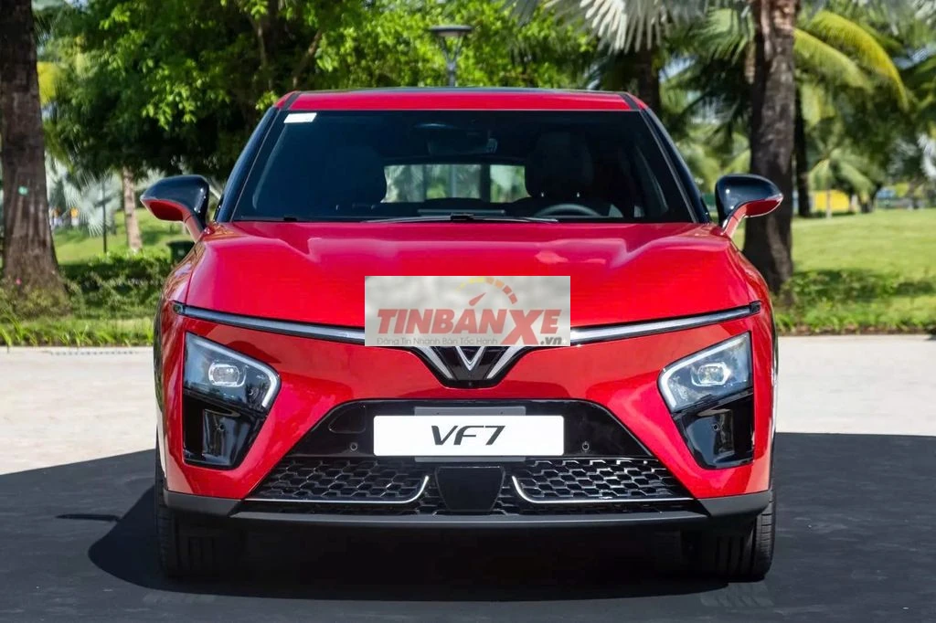 VinFast VF7 -KM khủng -Ra giấy tờ chỉ 7xx tr đồng.