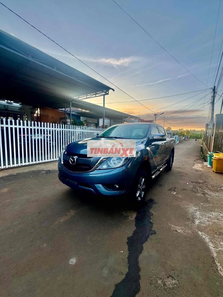 Mazda BT-50 2018 Số sàn Xám