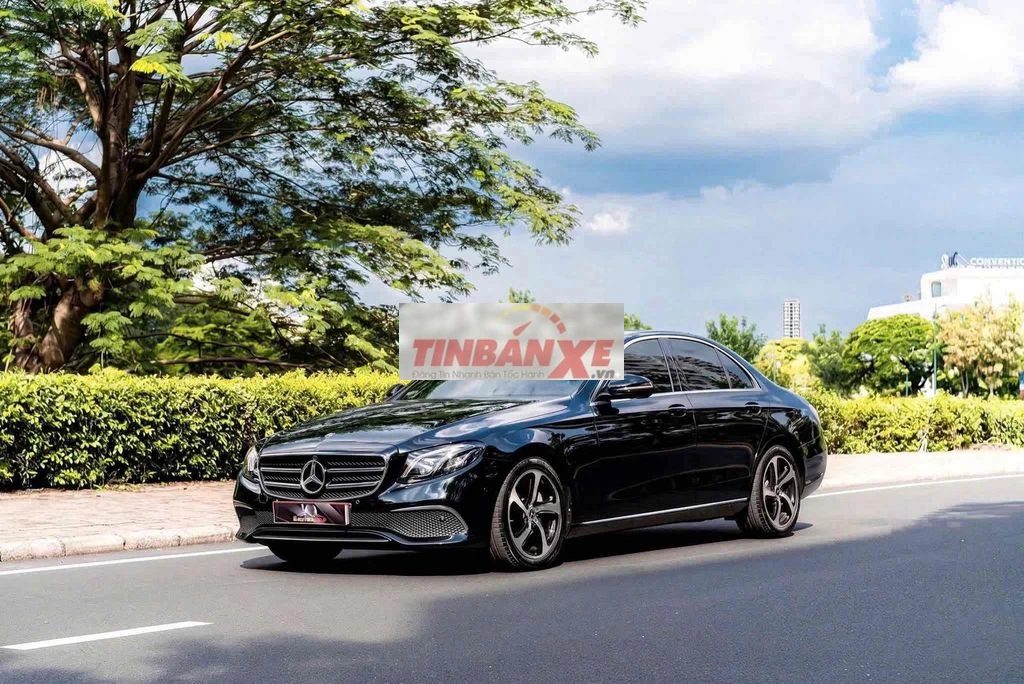 Mercedes E200 Sport 2019 Đen 49.000 Miles