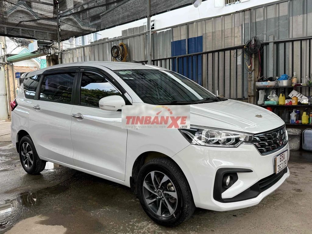 ertiga hybrid 2022