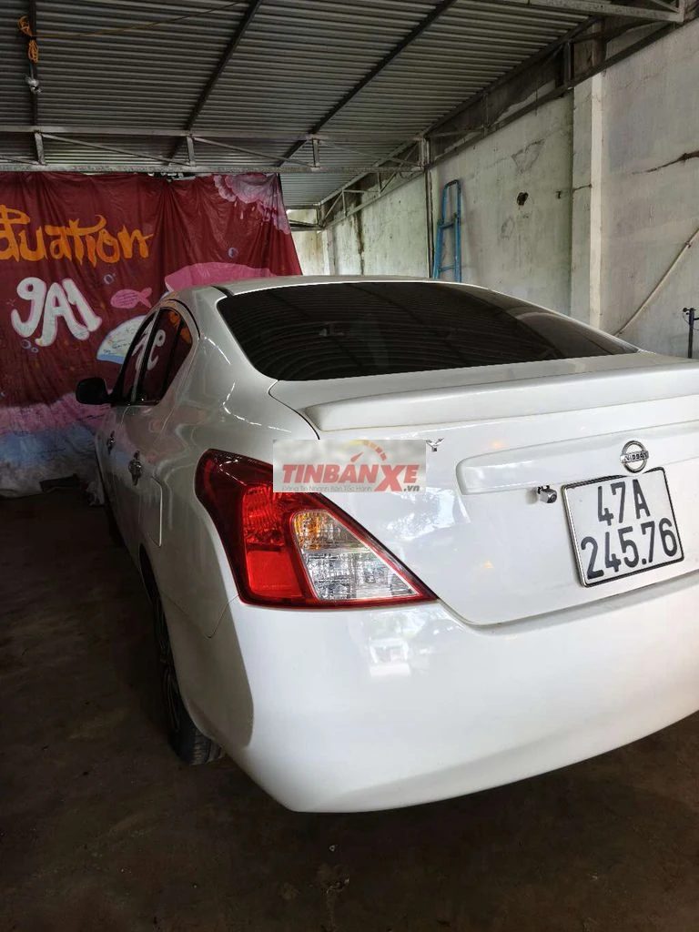 Nissan Sunny XL Trắng 5 chỗ Xe gia đình