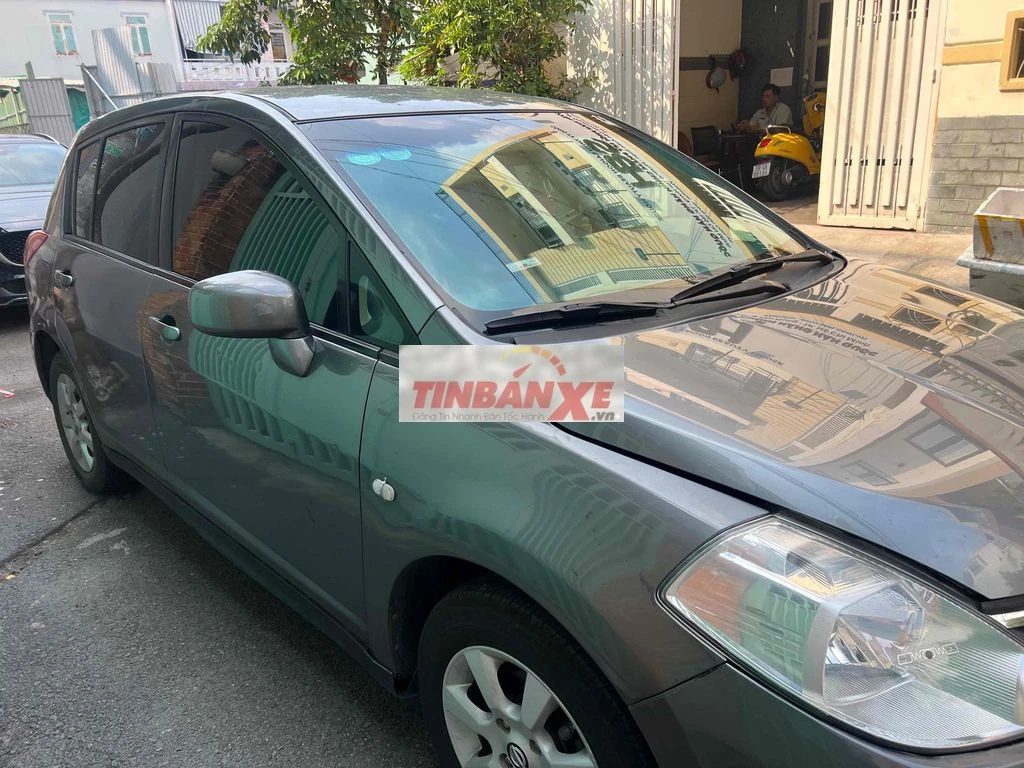 Nissan Tiida Hatchback 2006 Xám 146600 km
