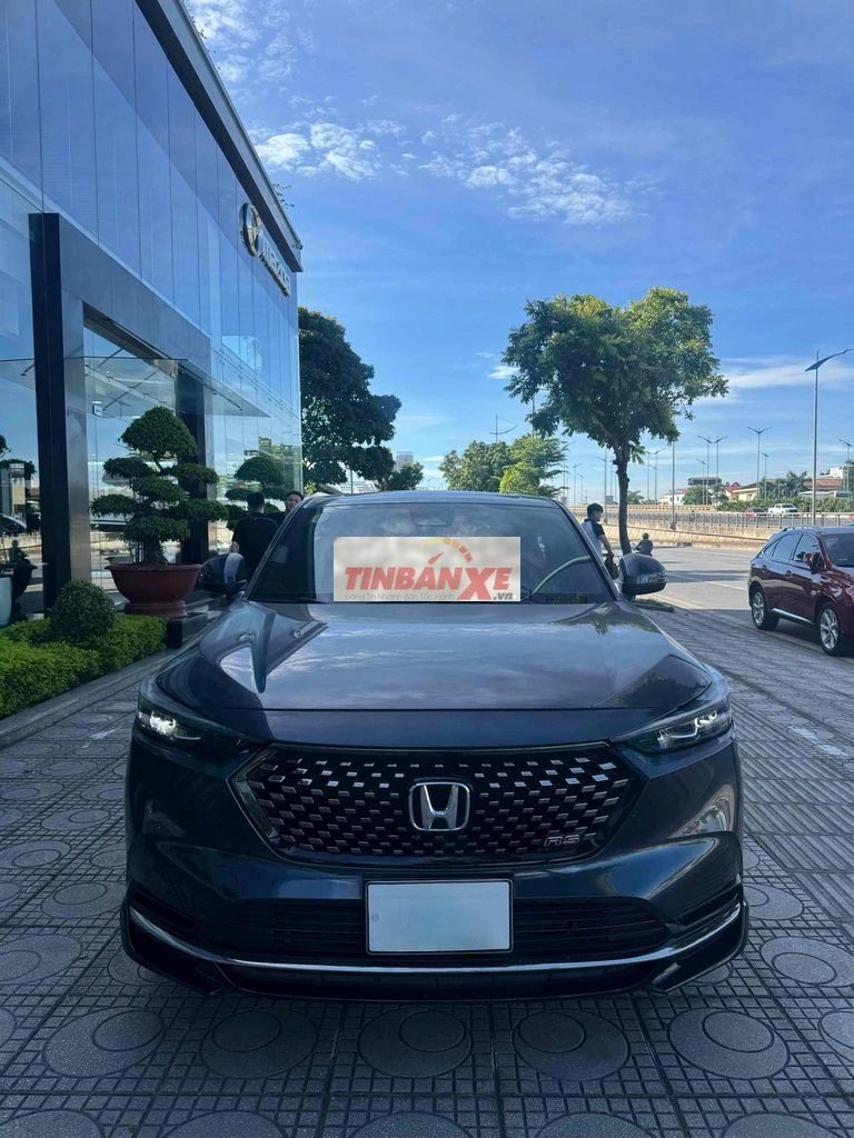 Honda HR-V RS 2023 Odo 2v1 km hàng cọp ✅
