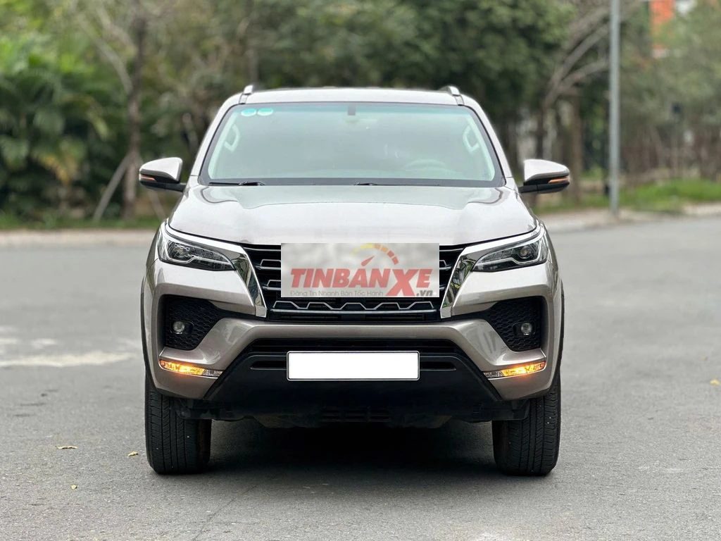 Toyota Fortuner 2022 2.4AT