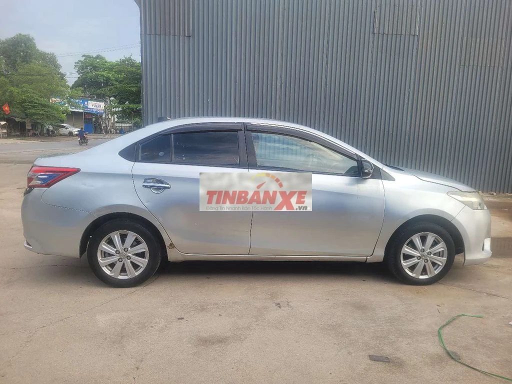 Toyota Vios E 2015 Bạc
