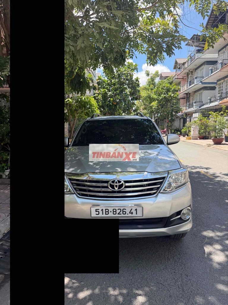 Toyota Fortuner 2015 2.4G Bạc
