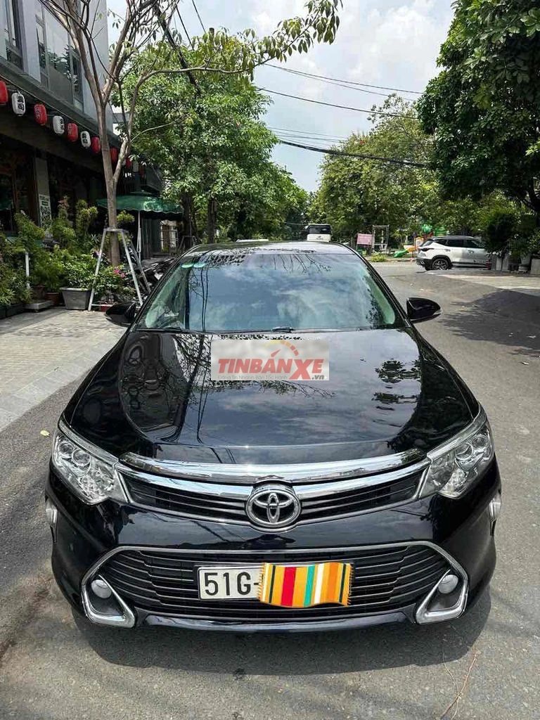 Toyota Camry 2018 2.0E Đen