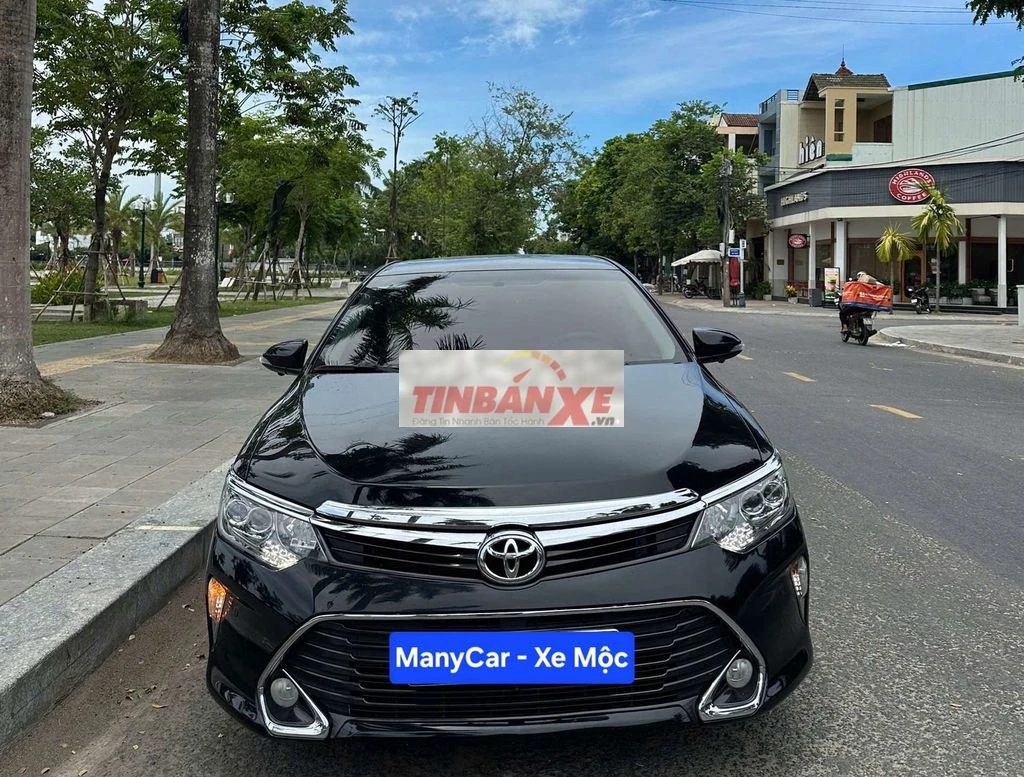 Toyota Camry 2.5Q sx 18 đi ít km