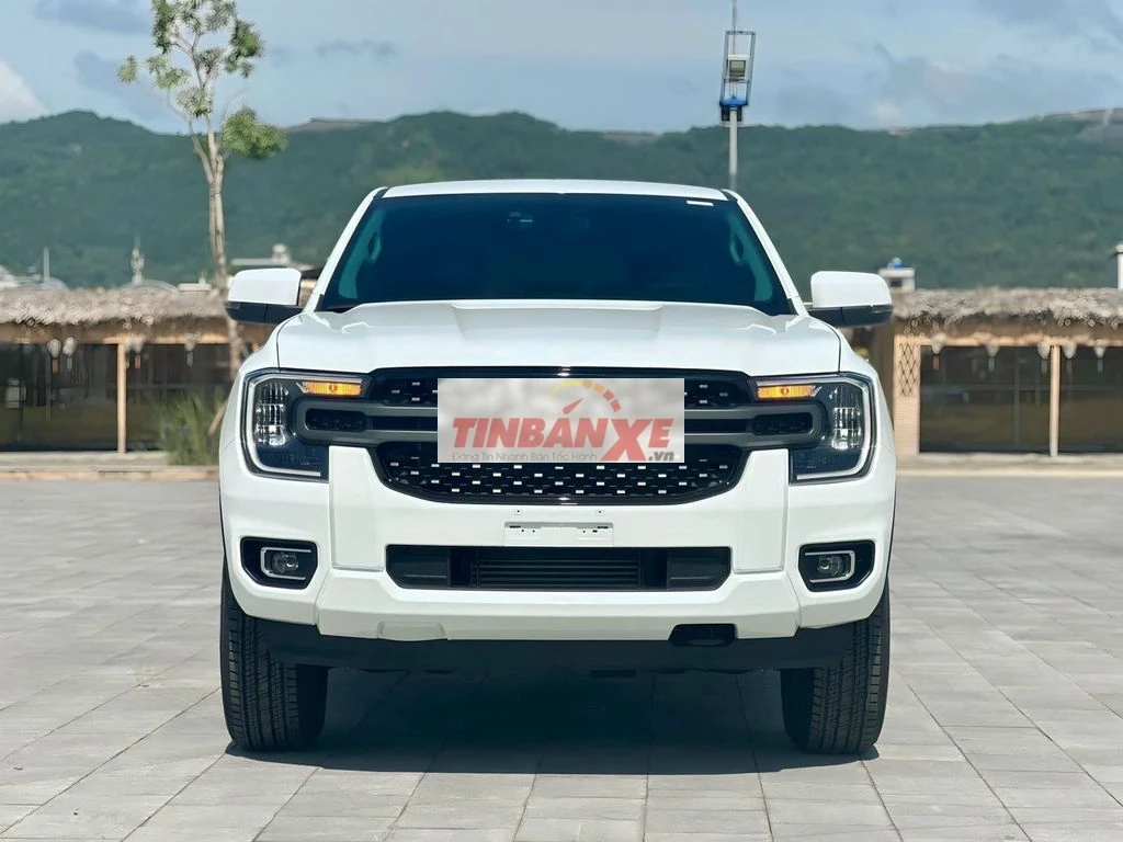 Ford Ranger XLS 4x2 AT 2026, giá tốt giao ngay.