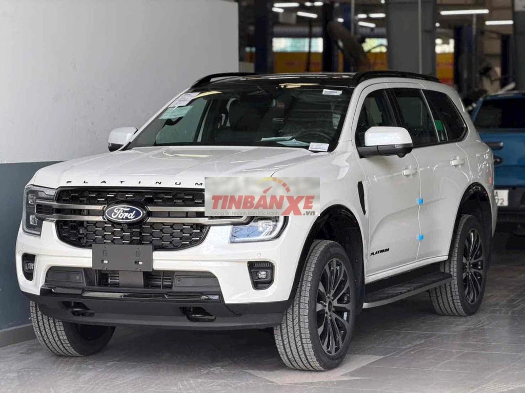 Ford Everest Platinum 2026 Xăng Tự động 10 cấp