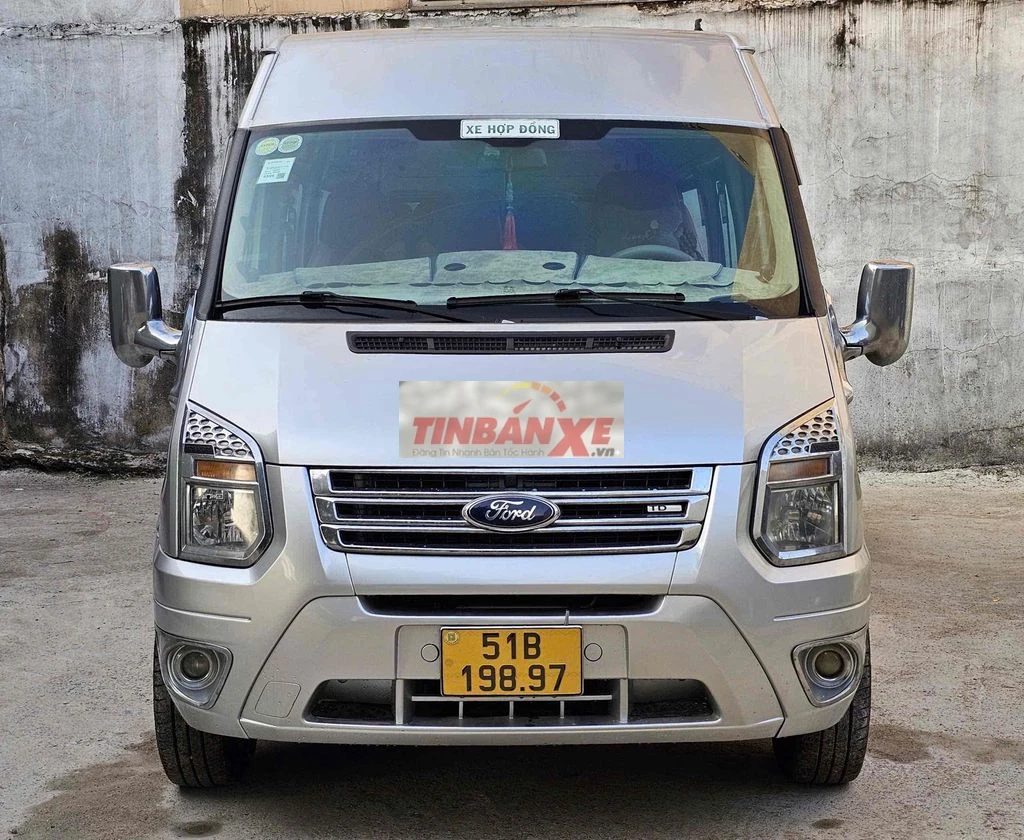 Ford Transit Mid 2016 Số sàn 16 chỗ Bạc
