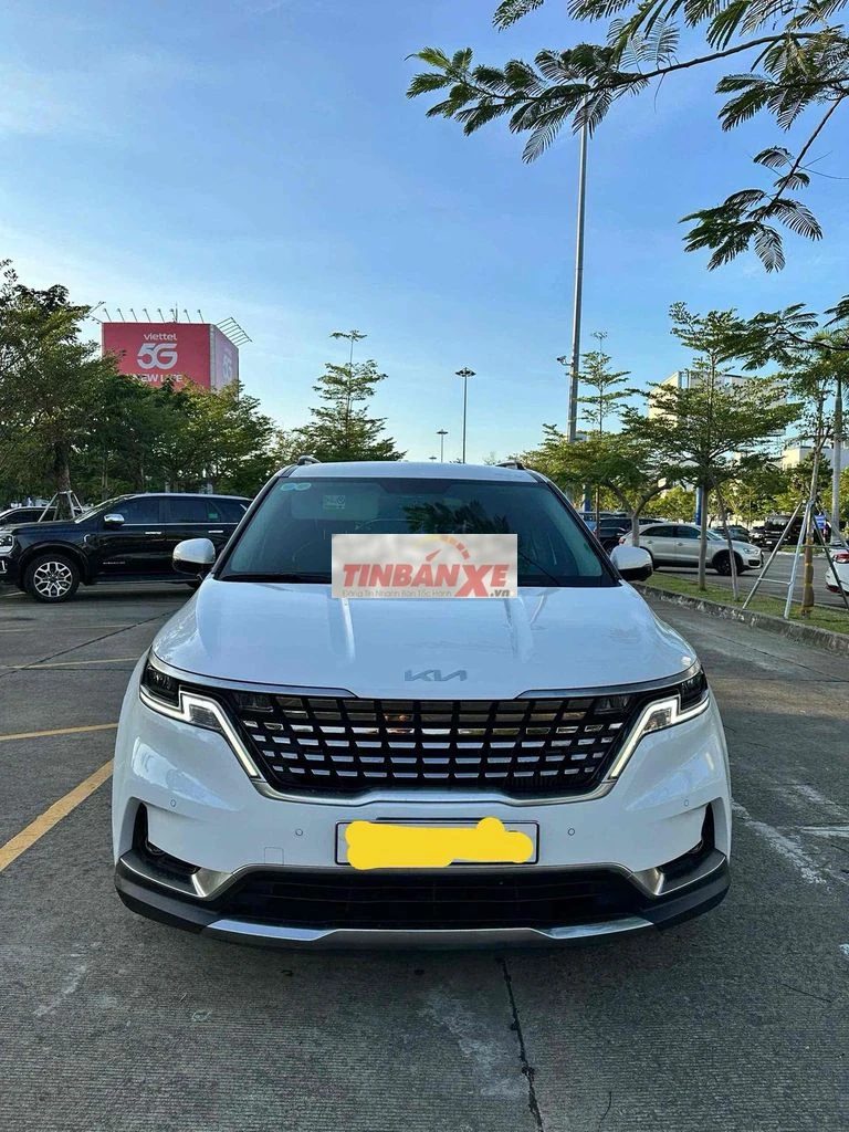 Kia Carnival Premium 2024 Trắng 47000 km