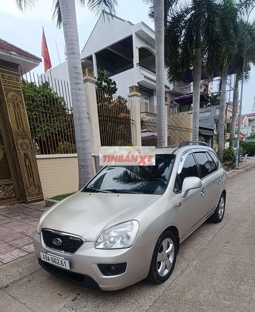 Kia Carens 2.0 AT_ 7 chỗ tự động