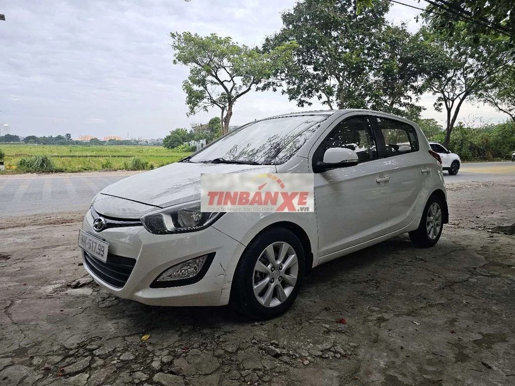 Hyundai i20 1.4AT 2013 Trắng Tự động 8 vạn