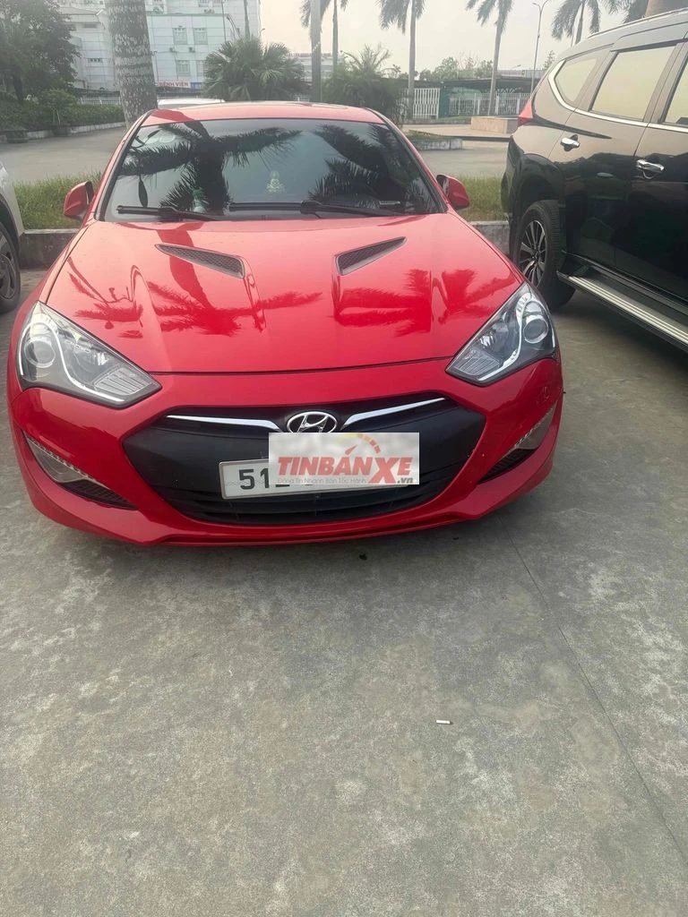 Hyundai Genesis Coupe Số tự động Đỏ