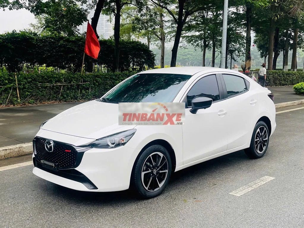Mazda 2 Premium 1.5 AT 2024 23000 km Trắng