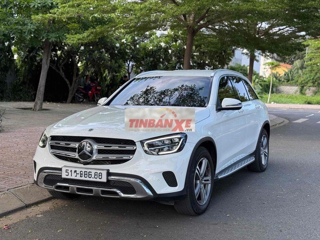Mercedes-Benz GLC 200 V1 Trắng SX 2022 đi ít