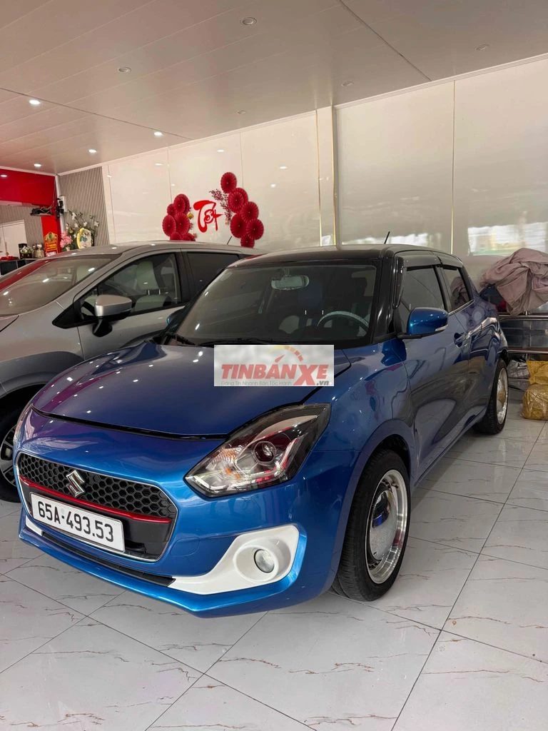 Suzuki Swift Xanh 5 chỗ