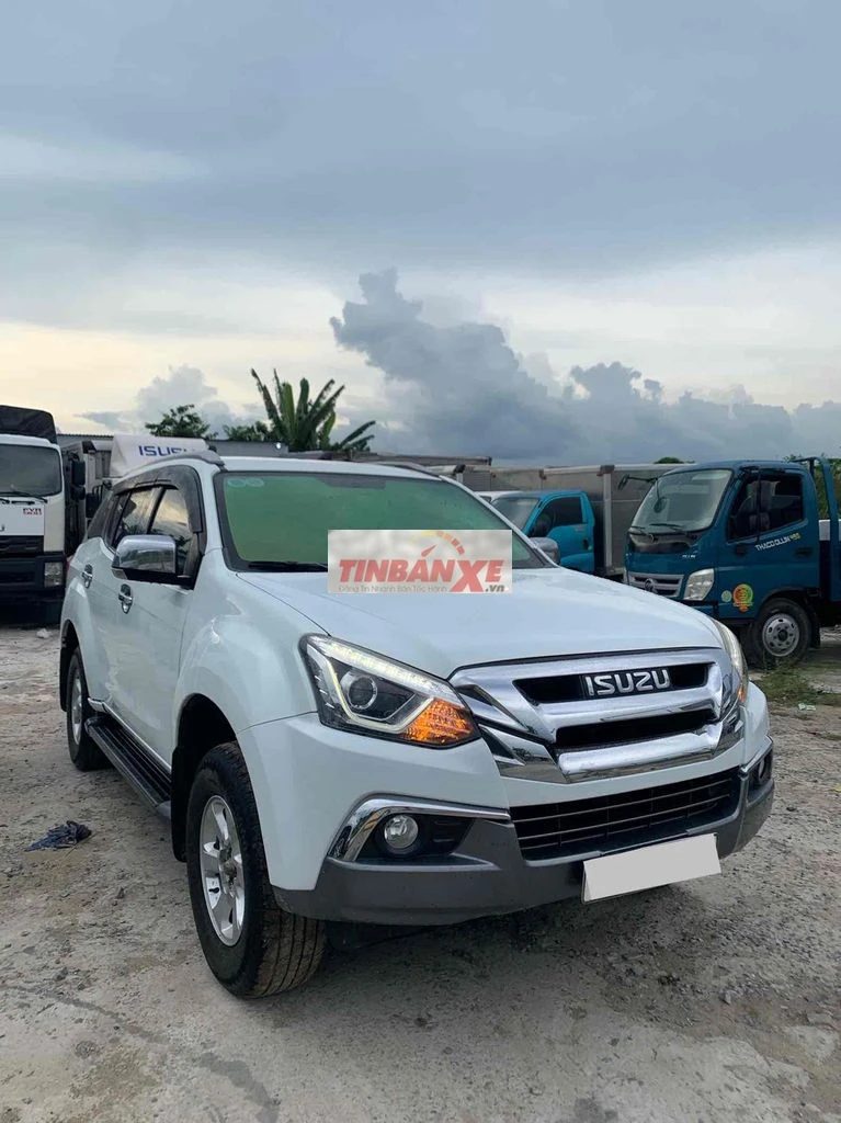 Isuzu Mu-X 2019 Máy dầu Số sàn 120000 km Trắng