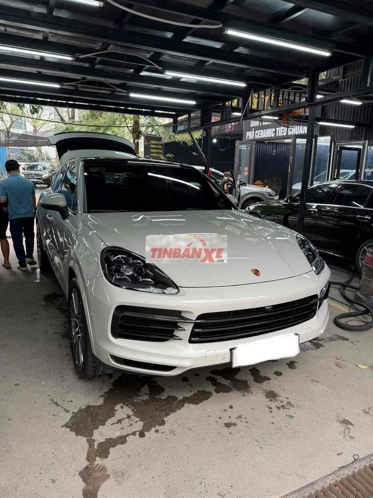 Porsche Cayenne S Coupe Trắng 5 chỗ