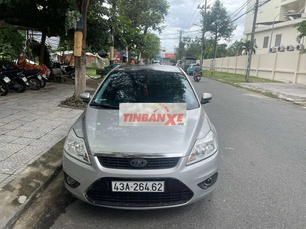 Ford Focus 2024 Tự động Bạc