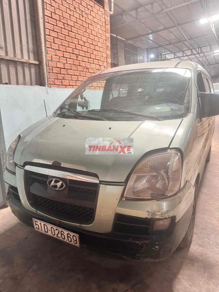 Hyundai Starex 2004 Xám