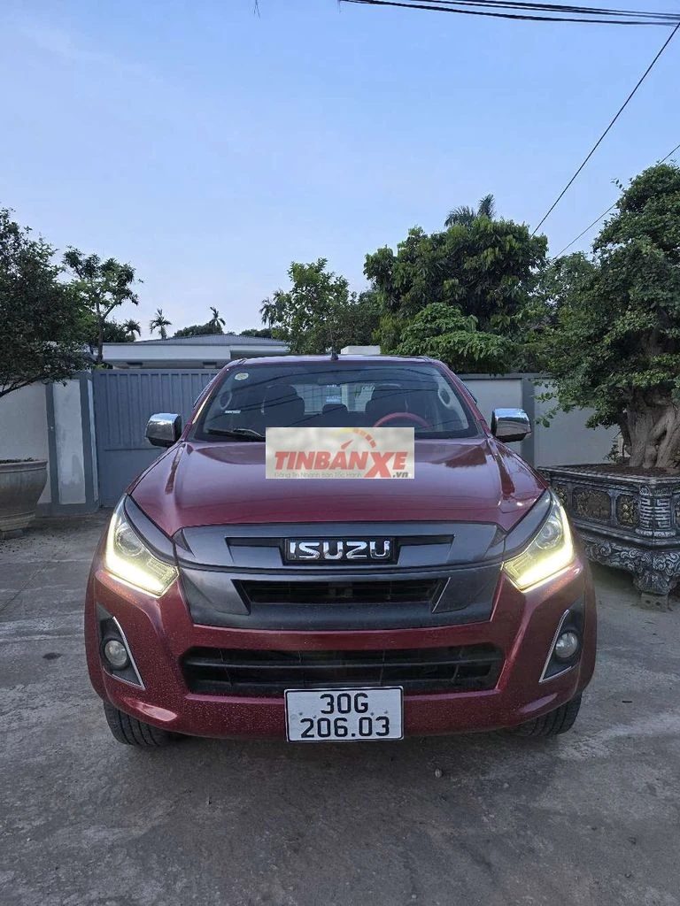 Isuzu D-Max 2017 Đỏ