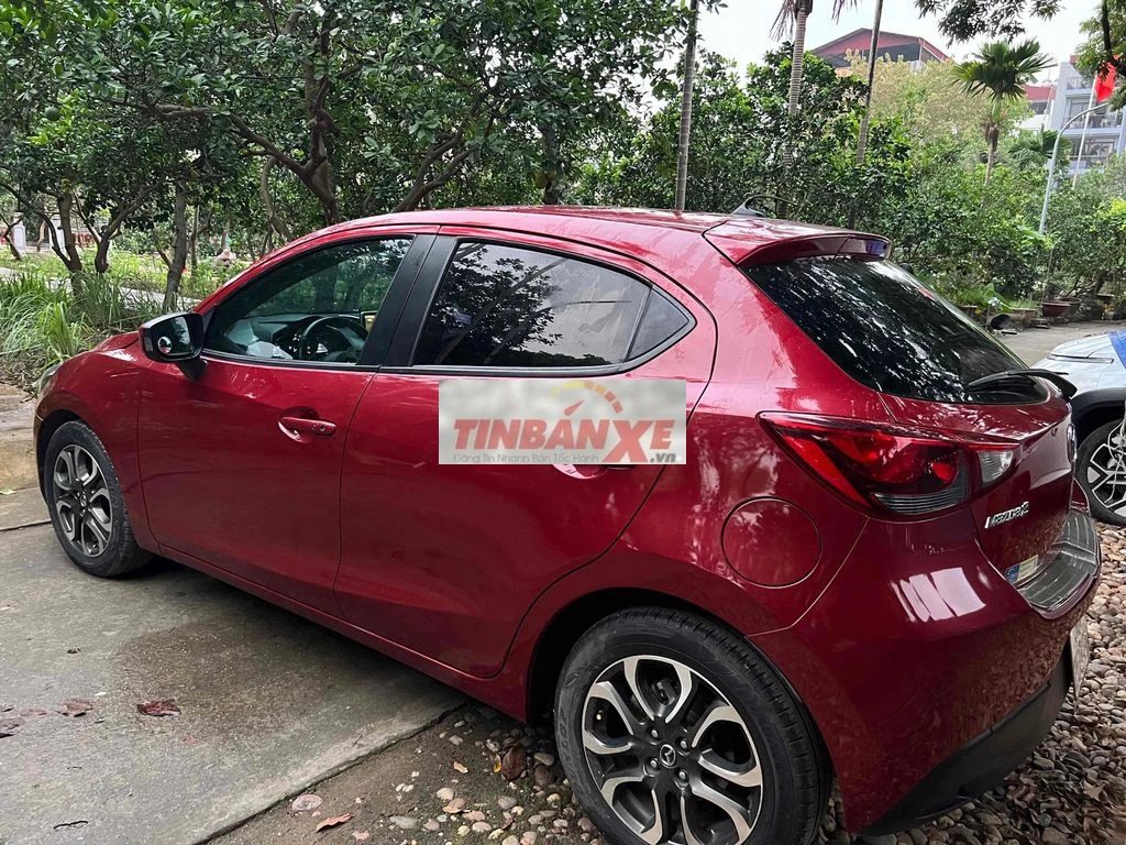 Mazda Mazda 2 đỏ