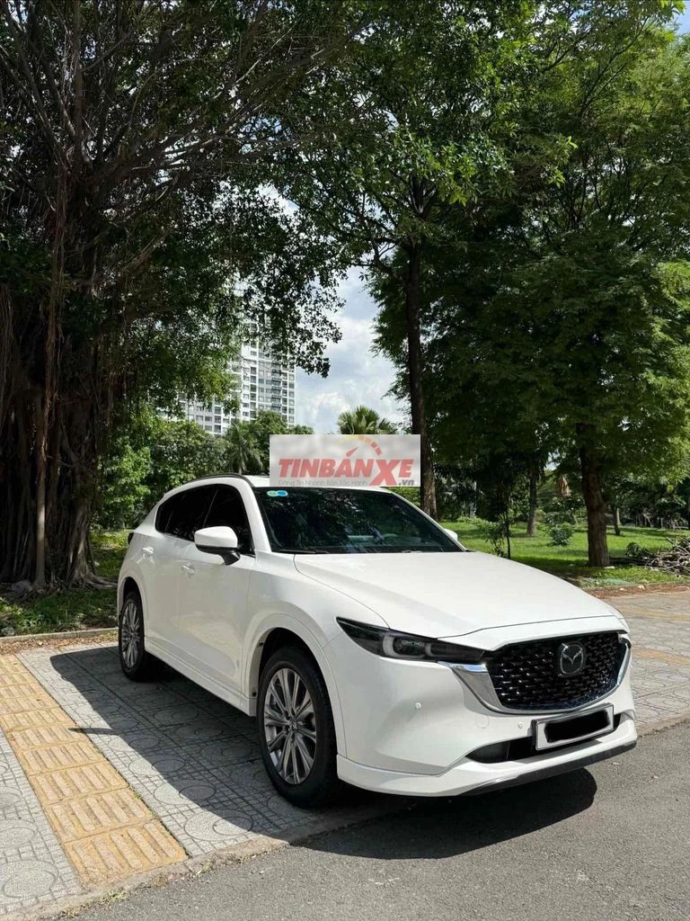 Mazda CX-5 2.0 Premium Exclusive Trắng 2024