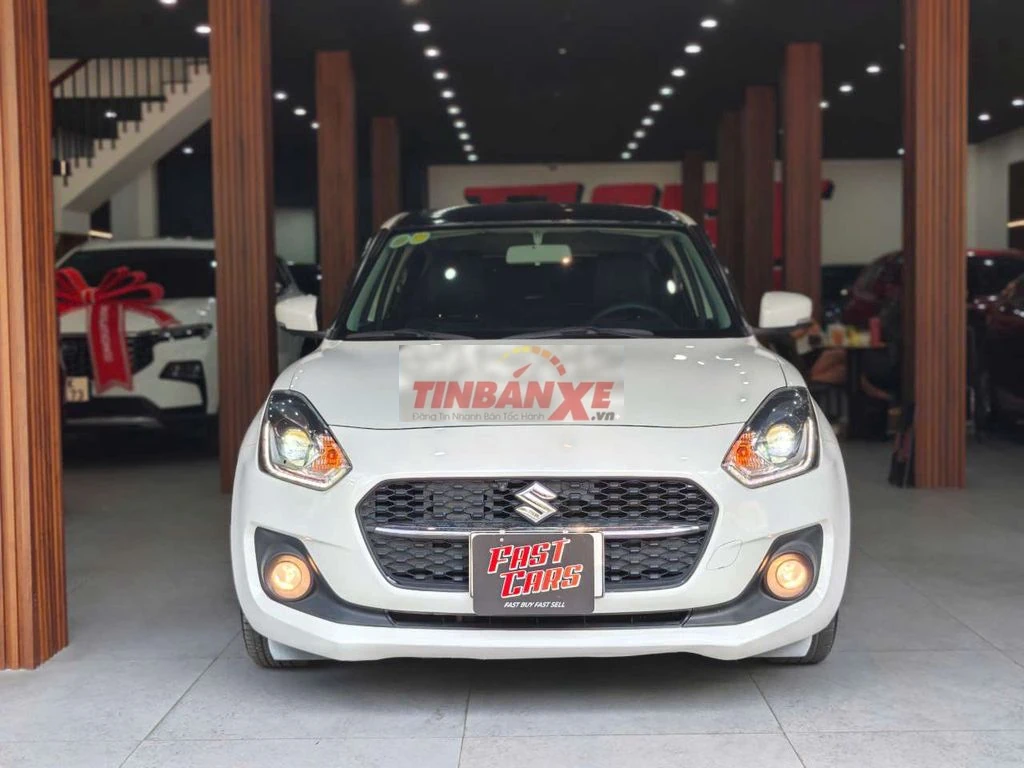 Suzuki Swift 2022 1.2L,màu trắng,38.000 km,1 chủ
