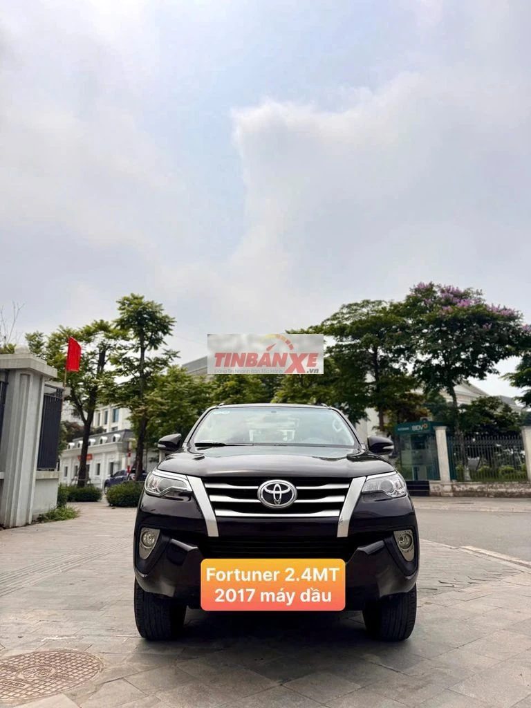 Toyota Fortuner 2.4MT 2017 - 100.000km