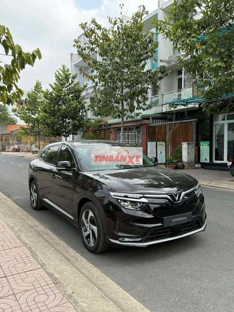 VinFast VF8 Eco 2023 Đen
