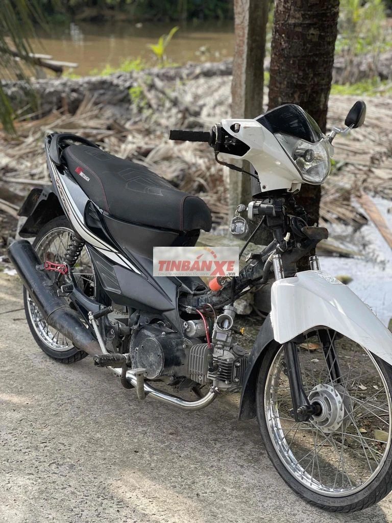 Kymco Visar 50cc Trắng đen
