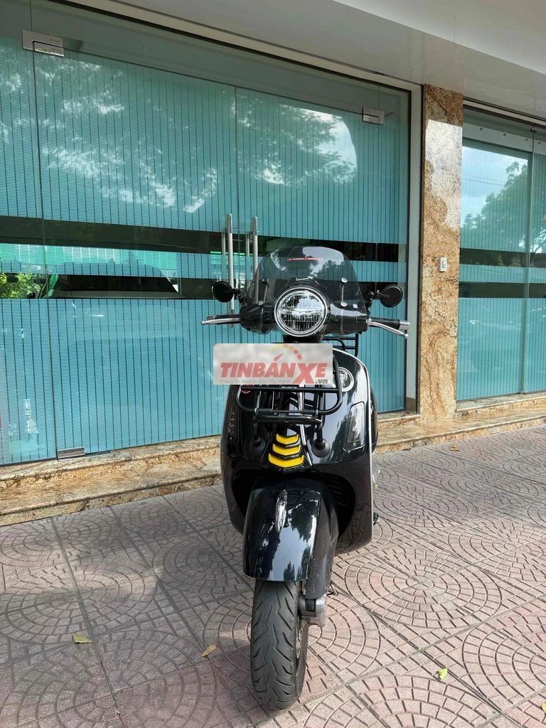 Piaggio Vespa GT Cổ điển Đen 9875 km