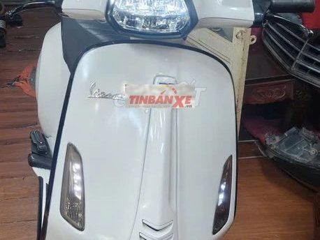 Vespa Primavera 2015 BSTP ký giấy sag tên