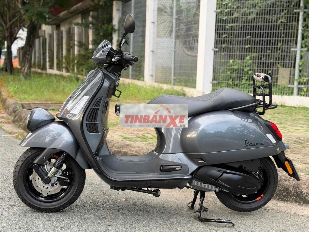 Piaggio Vespa GTV 300 HPE TFT 2024 Xám 5000 km
