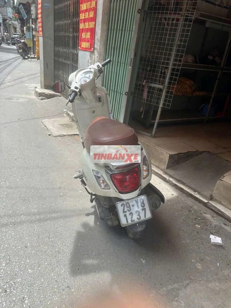 SYM Attila Trắng Xe máy tay ga
