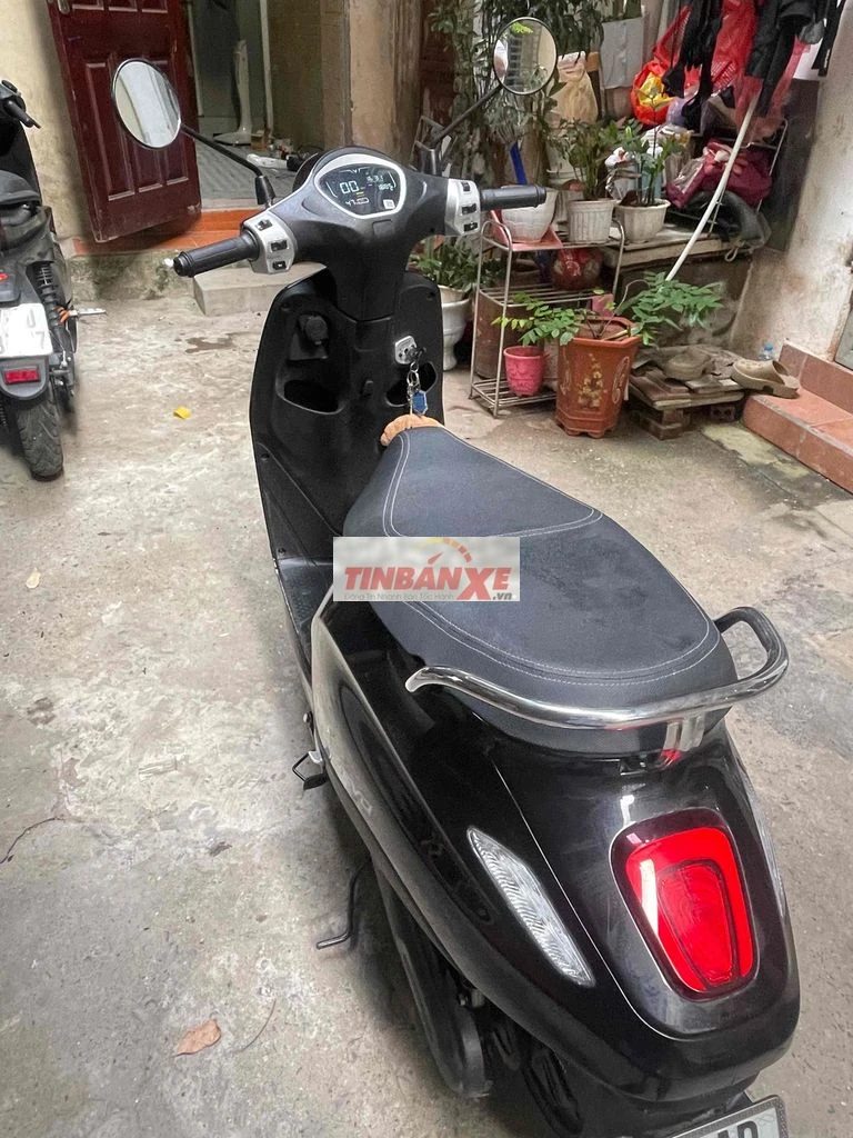 Xe máy điện Vinfast Evo Max Đen
