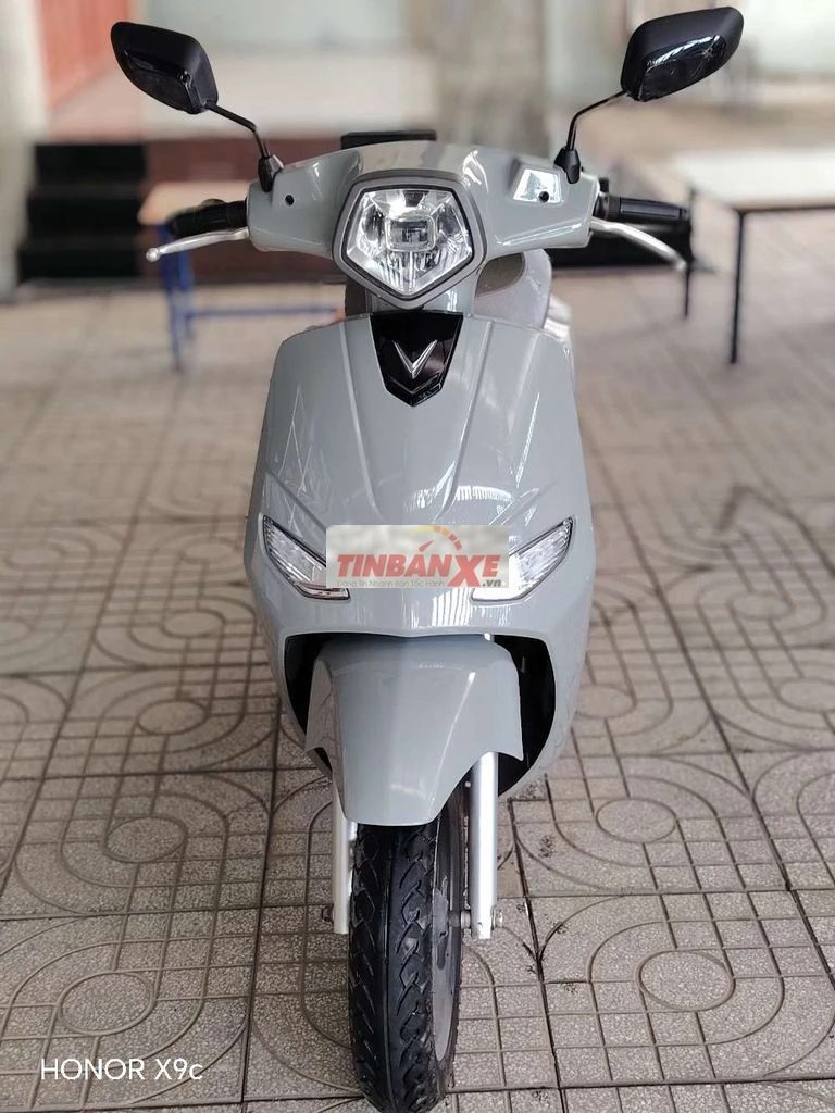 Xe máy điện VinFast Vento Neo Xám